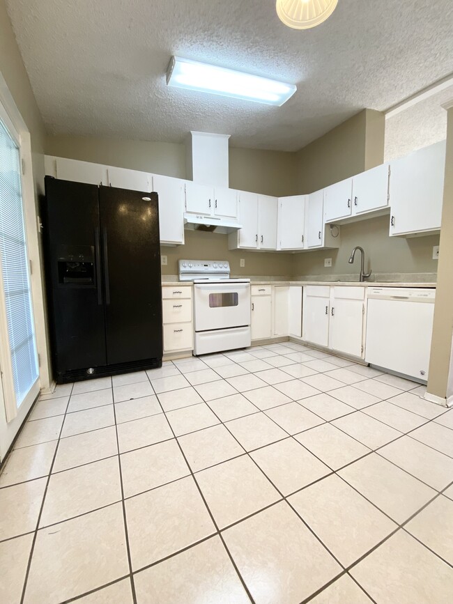 105 Calypso Ln in Lafayette, LA - Building Photo - Building Photo