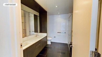 50 Riverside Blvd in New York, NY - Building Photo - Building Photo