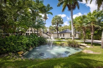 14200 SW 70th Ave in Palmetto Bay, FL - Building Photo - Building Photo
