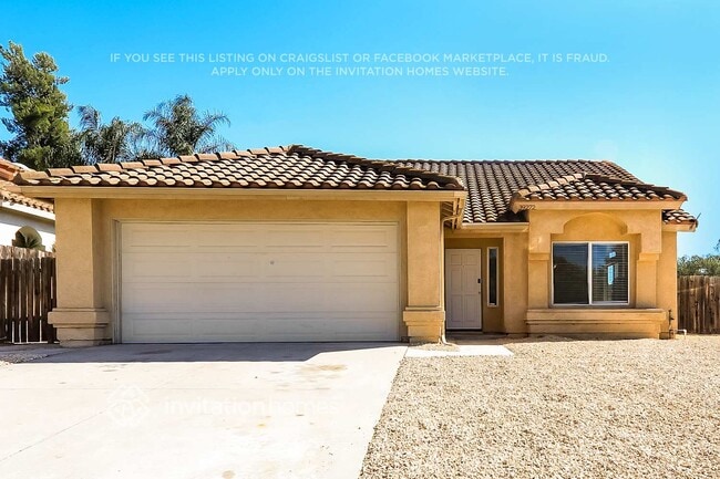 property at 39272 Vía Lar