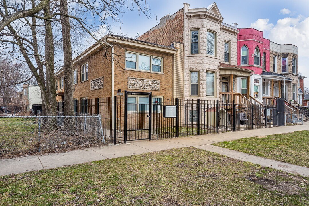 6612 S St Lawrence Ave in Chicago, IL - Building Photo