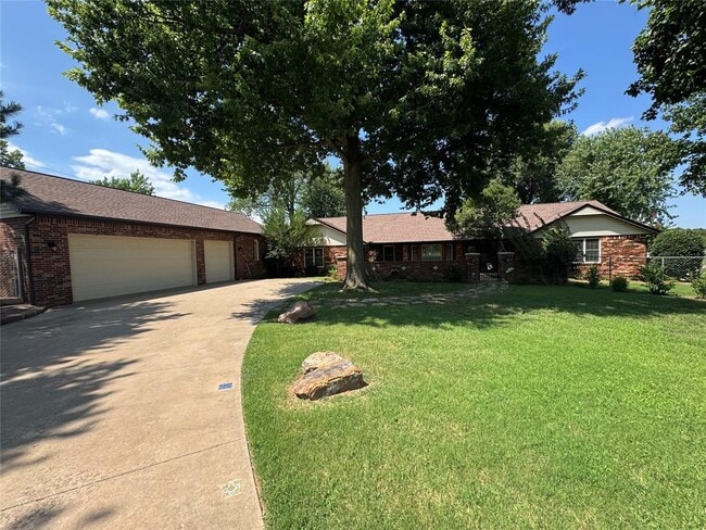 3701 E Waterloo Rd in Edmond, OK - Building Photo - Building Photo