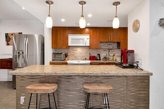 19228 NE 25th Ave, Unit 251B in Miami, FL - Foto de edificio - Building Photo
