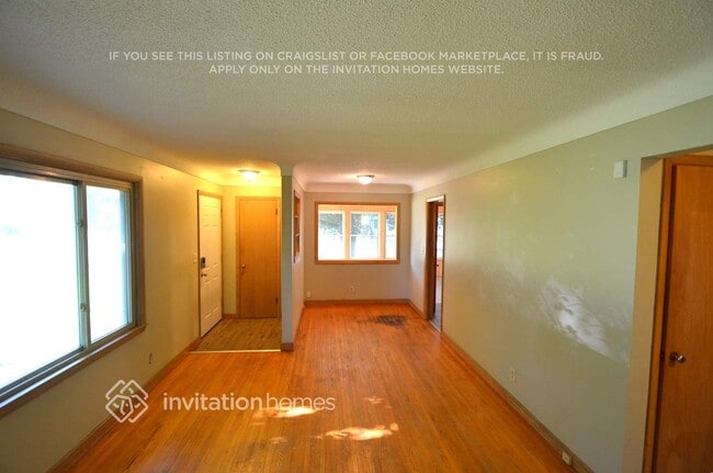 5801 N Irving Ave in Minneapolis, MN - Building Photo - Building Photo