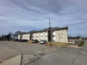 2801 Emerson Avenue in Parkersburg, WV - Foto de edificio - Building Photo