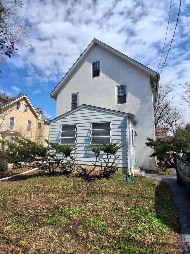 325 S Valley Forge Rd in Devon, PA - Building Photo - Building Photo