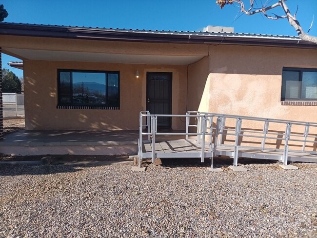 property at 515 S 11th St