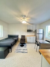 1712 Fletcher St in Hollywood, FL - Building Photo - Building Photo