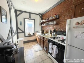 748 E 4th St, Unit 3 in Boston, MA - Building Photo