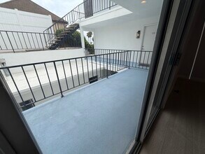 1649 Appian Way, Unit 210 in Santa Monica, CA - Building Photo - Building Photo
