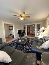 7 High St, Unit 1 in Somerville, MA - Foto de edificio - Building Photo