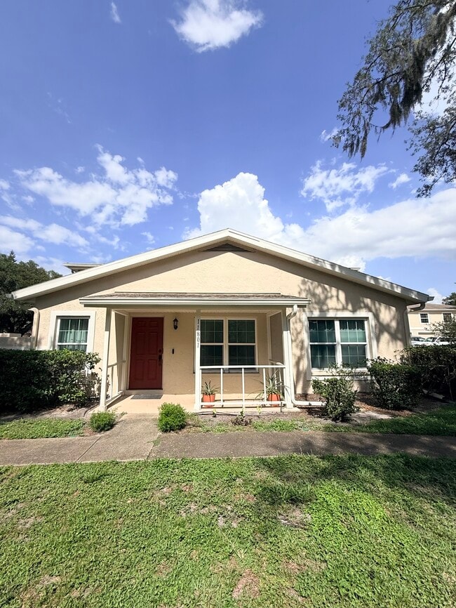 property at 11801 Foxrun Ln