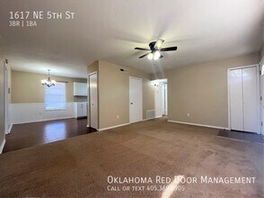 1617 NE 5th St in Moore, OK - Building Photo - Building Photo