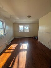 109-37 156th St in Queens, NY - Building Photo - Building Photo
