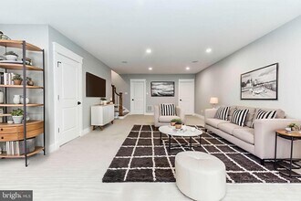 1921 N George Mason Dr in Arlington, VA - Building Photo - Building Photo