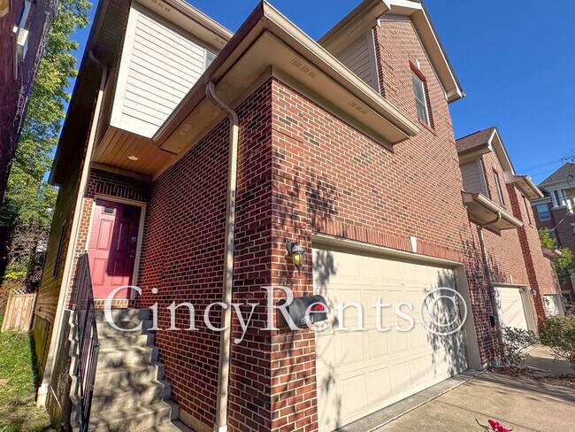 2931 Eden Ave in Cincinnati, OH - Foto de edificio - Building Photo