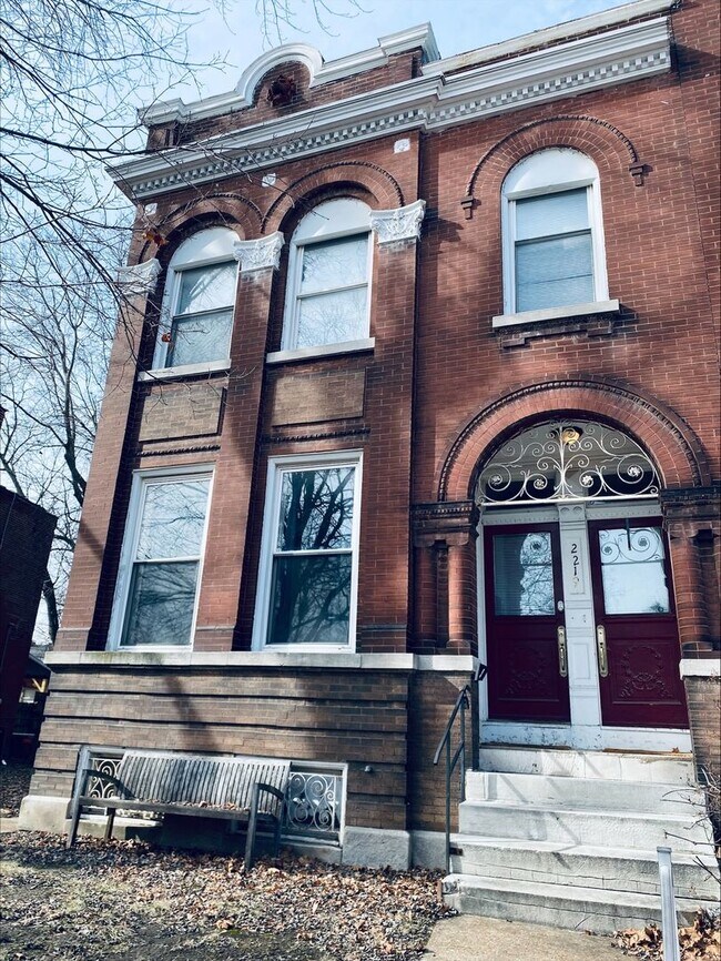 2219 McNair Ave, Unit 2219 McNair, 1F in St. Louis, MO - Building Photo - Building Photo