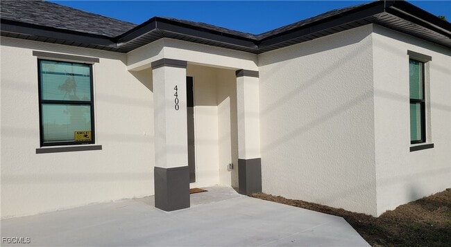 property at 4400 Golfview Blvd