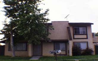 1046 N Willow Ave Apartments