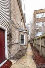 2607 W Haddon Ave in Chicago, IL - Building Photo - Building Photo