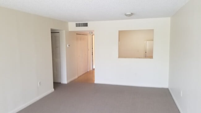 10425 SW 112th Ave, Unit 204, Unit 204