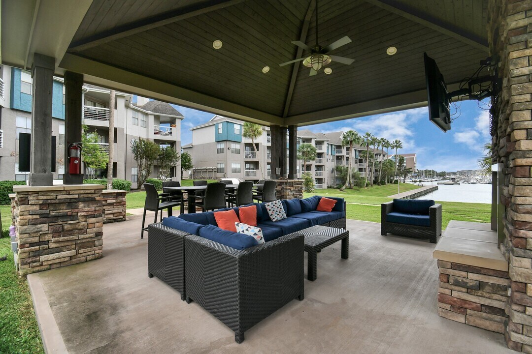 1201 Enterprise in League City, TX - Building Photo