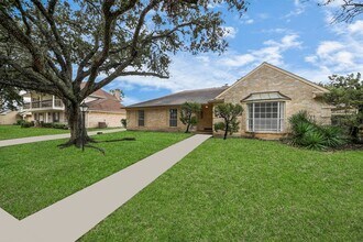 8006 Oakington Dr in Houston, TX - Building Photo - Building Photo