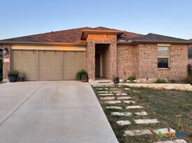 136 Ragnar Dr in Jarrell, TX - Building Photo