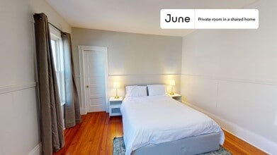 Private bedroom in 3 bed/1 bath Home in Somerville, MA - Building Photo - Building Photo