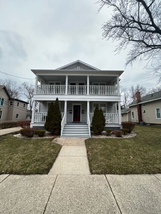 715 Glen St in Janesville, WI - Building Photo