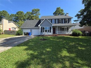 7132 Dayspring Dr in Fayetteville, NC - Building Photo - Building Photo
