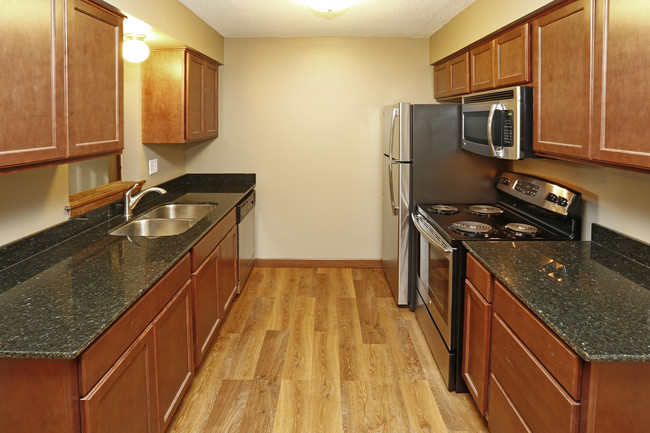 Riverwest Apartments in West St. Paul, MN - Building Photo - Interior Photo