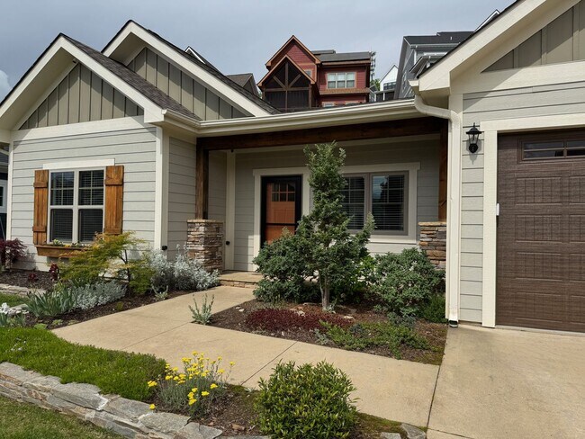 121 Chepstow Pl in Black Mountain, NC - Building Photo - Building Photo