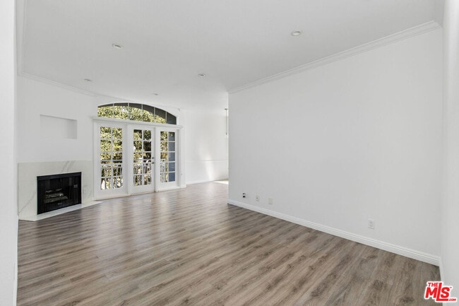 property at 9800 Vidor Dr