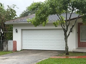 45 NW 99th St in Miami Shores, FL - Building Photo - Building Photo