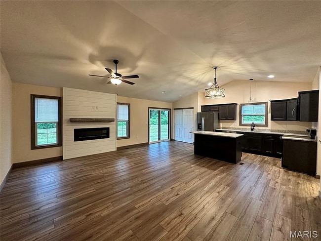 2809 Beth Ann Ct in Pontoon Beach, IL - Building Photo - Building Photo