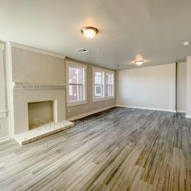 property at 727 Culbertson Dr