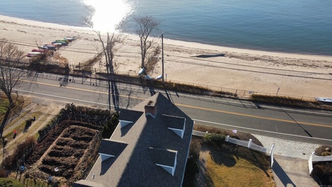 82 Limewood Ave in Branford, CT - Building Photo - Building Photo