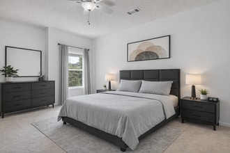 14313 Climbing Rose Way, Unit 305 in Centreville, VA - Foto de edificio - Building Photo