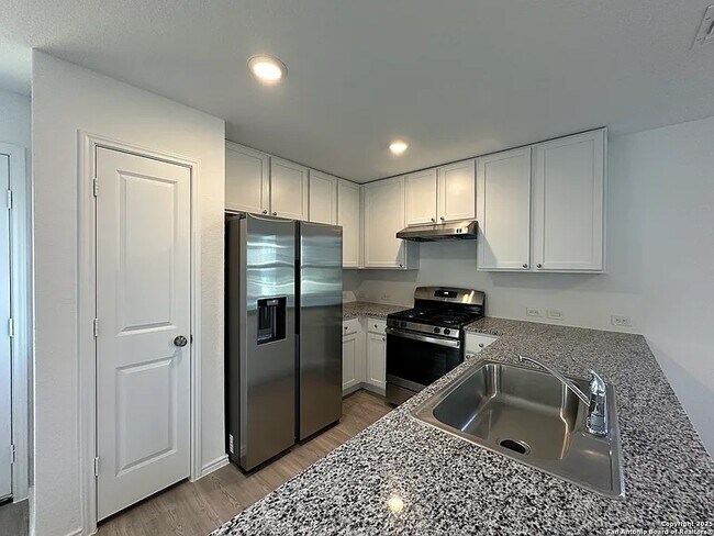 5451 Calton Bnd in San Antonio, TX - Building Photo - Building Photo