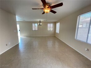 613 Alecandro Daniel Ave in North Las Vegas, NV - Building Photo - Building Photo
