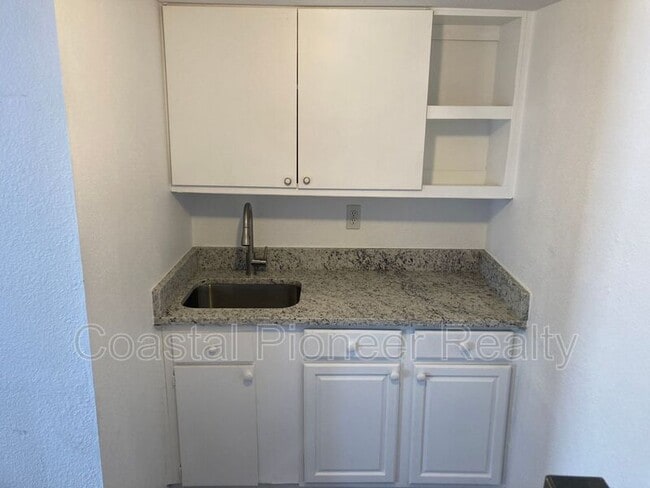 3024 W Haya St in Tampa, FL - Building Photo - Building Photo