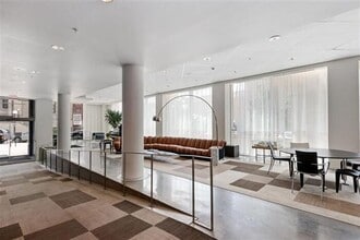 221 E College St in Iowa City, IA - Building Photo - Building Photo