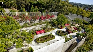LA Colorado Terrace - A Senior 55+ Community in Los Angeles, CA - Foto de edificio - Building Photo