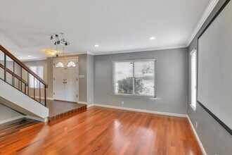 28625 Hayward Blvd in Hayward, CA - Building Photo - Building Photo