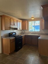 379 E 16th St in San Bernardino, CA - Building Photo - Building Photo