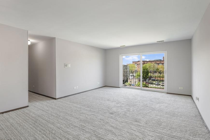 2615 W Foster Ave in Chicago, IL - Building Photo