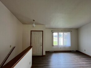 3701-3703 Pintail Dr in Janesville, WI - Building Photo - Building Photo