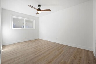 7881-7891 7893 in Huntington Beach, CA - Building Photo - Building Photo