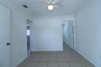 1960 SW 41st Ave in Fort Lauderdale, FL - Building Photo - Building Photo